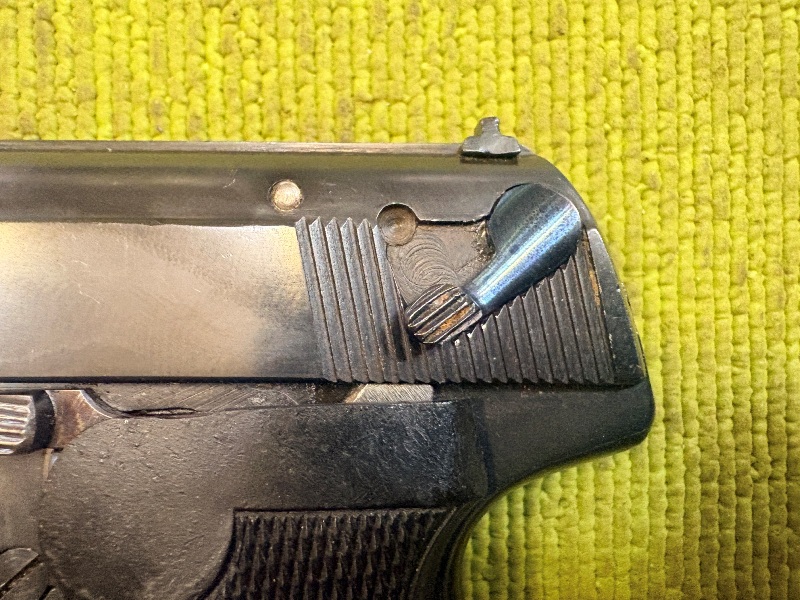 4932 (3)