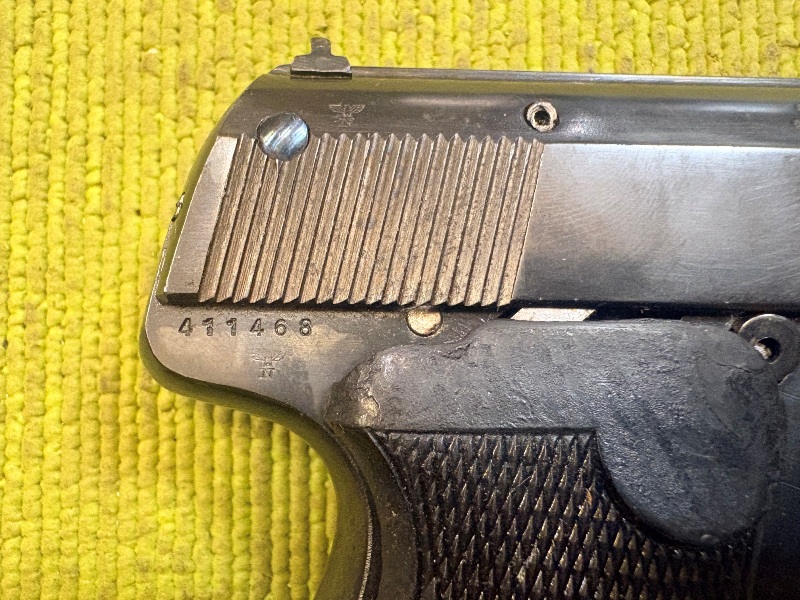 4932 (8)