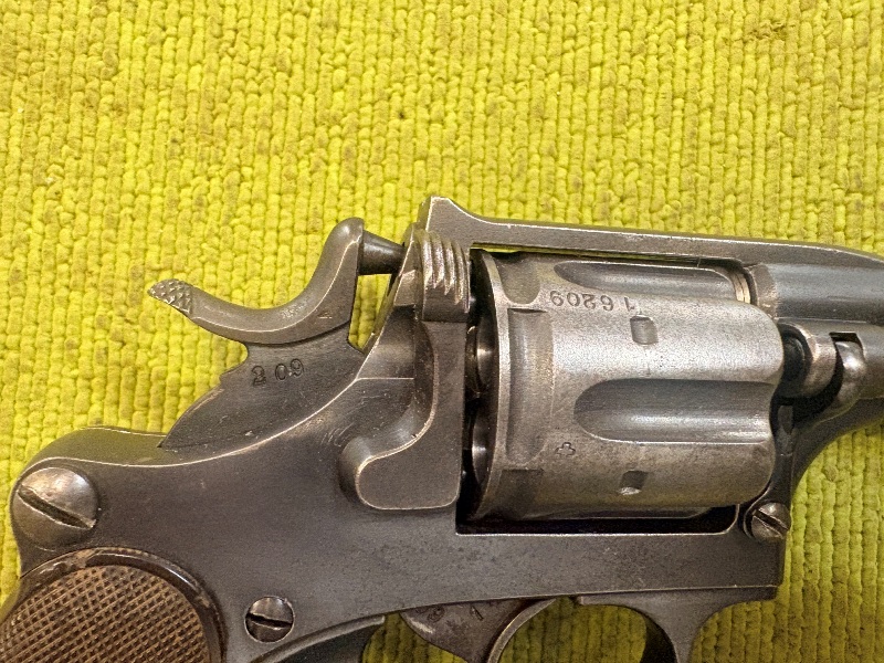 4933 (8)