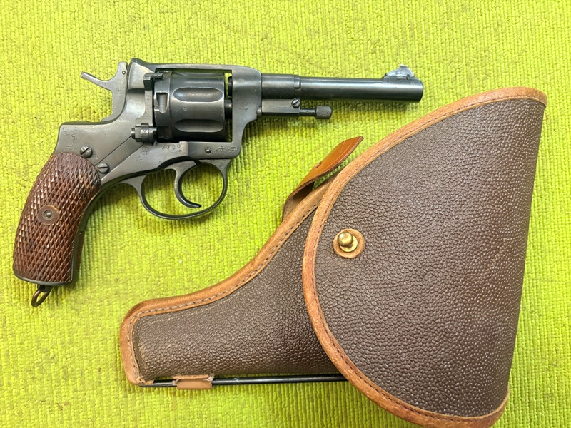 4935 (3)