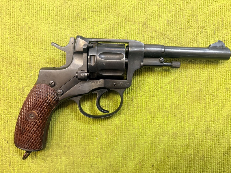 4935 (5)