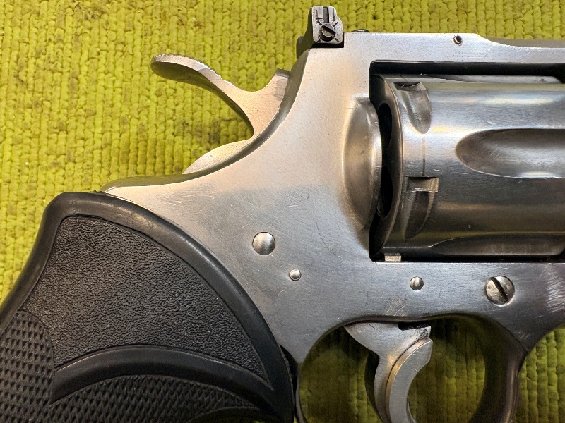 4927 (11)