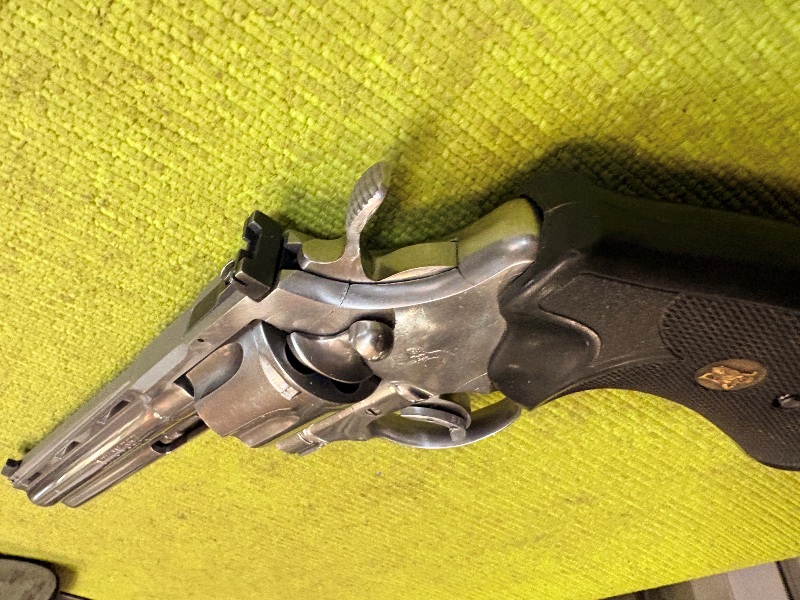 4927 (9)