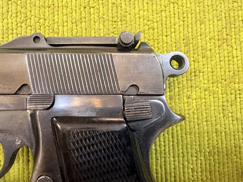 2562 (14)