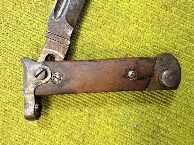 4954 (8)