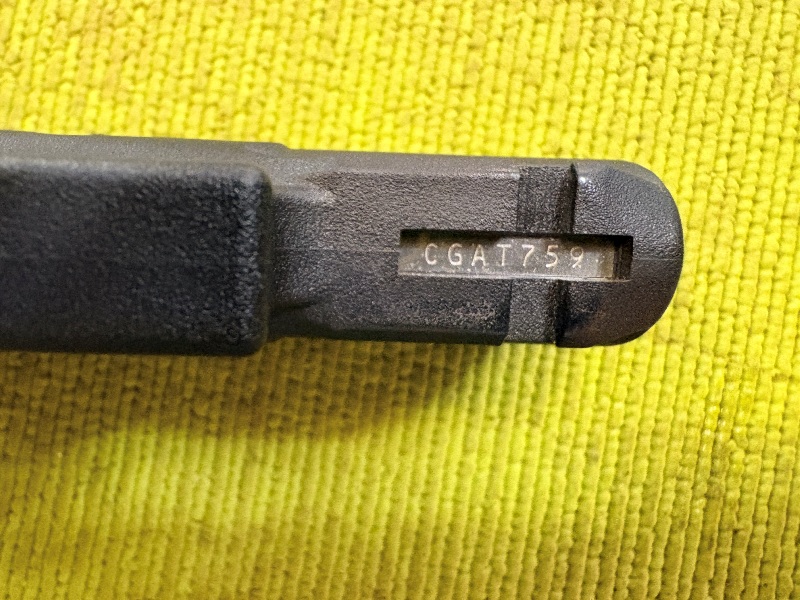4956 (8)