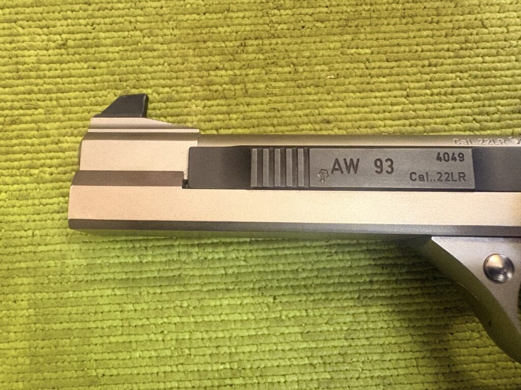 4963 (8)
