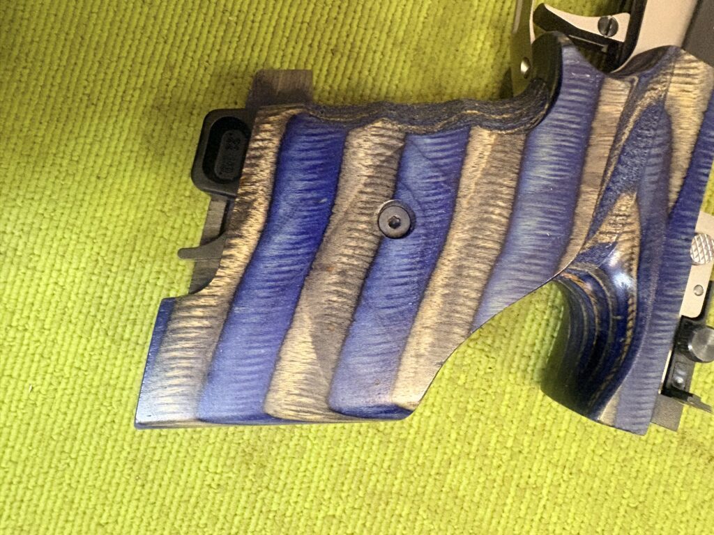4963 (9)