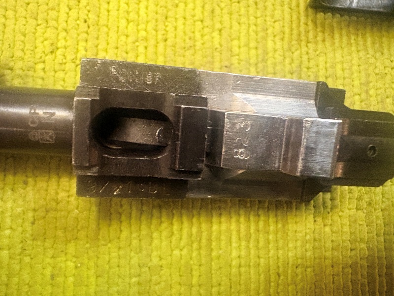 4924 (8)