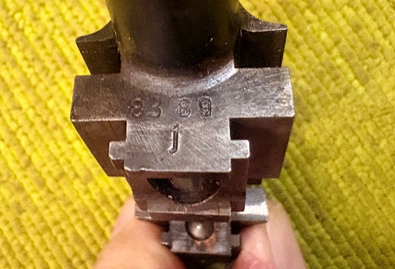 5037 (9)