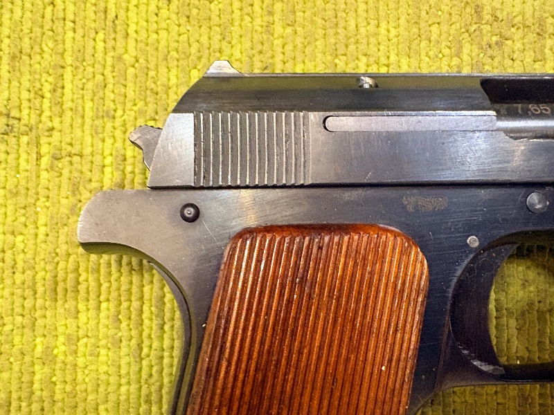 5045 (8)